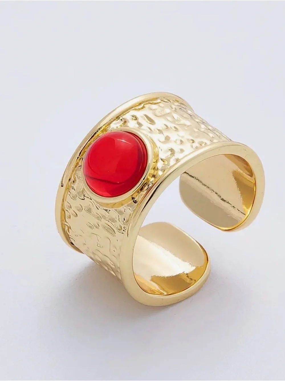 16K Gold Filled Red, Green Cabochon Gemstone Hammered Wide Band Ring - Picture 4 of 7